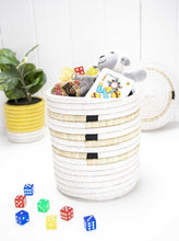 Afbeelding in Gallery-weergave laden, Kitwaro mand Mahila Market