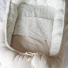 Afbeelding in Gallery-weergave laden, Mahila Market babynest dekentje