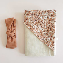 Afbeelding in Gallery-weergave laden, Mahila Market badcape