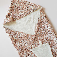 Afbeelding in Gallery-weergave laden, Mahila Market badcape