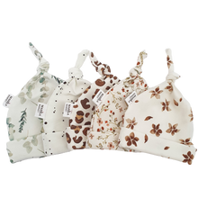 Afbeelding in Gallery-weergave laden, Mahila Market newborn mutsje