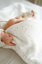 Afbeelding in Gallery-weergave laden, Meisje cadeaubox Golden dots