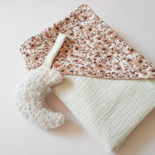 Afbeelding in Gallery-weergave laden, Mahila Market badcape