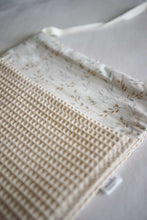 Afbeelding in Gallery-weergave laden, Mahila Market organizer