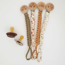 Afbeelding in Gallery-weergave laden, Mahila MArket gevlochten speenkoord pacifier clip