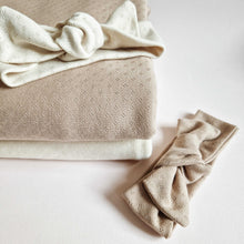 Afbeelding in Gallery-weergave laden, Mahila Market pointelle omslagdoek