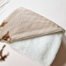 Afbeelding in Gallery-weergave laden, Mahila Market ajour omslagdoek