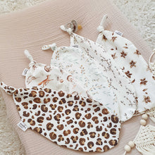 Afbeelding in Gallery-weergave laden, Newborn mutsje Panter