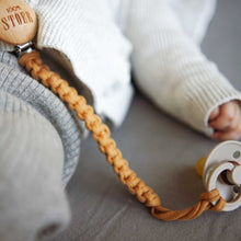 Afbeelding in Gallery-weergave laden, Mahila Market speenkoord camel