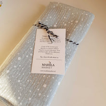 Afbeelding in Gallery-weergave laden, Mahila Market swaddle