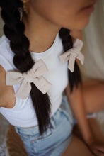 Afbeelding in Gallery-weergave laden, Mahila Market vlinderstrik sand