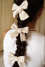 Afbeelding in Gallery-weergave laden, Oversized vlinder haarstrik Neutral