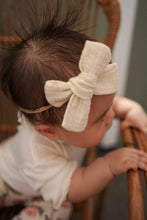 Afbeelding in Gallery-weergave laden, Mahila Market vlinderstrik sand