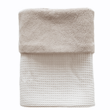 Afbeelding in Gallery-weergave laden, Mahila Market wafeldeken zand