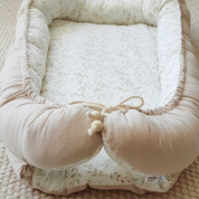 Afbeelding in Gallery-weergave laden, Mahila Market babynest