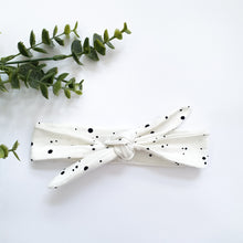 Afbeelding in Gallery-weergave laden, Haarband White dots
