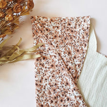 Afbeelding in Gallery-weergave laden, Mahila Market badcape