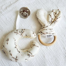 Afbeelding in Gallery-weergave laden, Mahila Market bijtring wilgentak