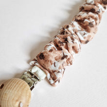 Afbeelding in Gallery-weergave laden, Mahila Market pacifier holder